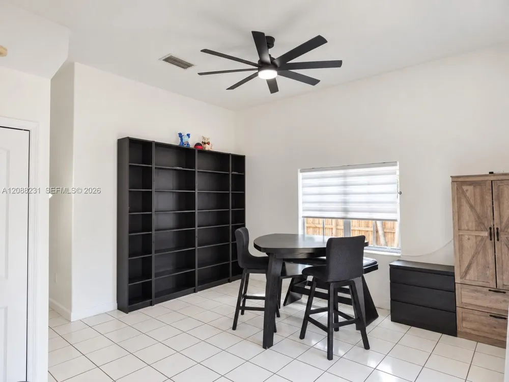 16362 SW 94th St Miami, FL 33196