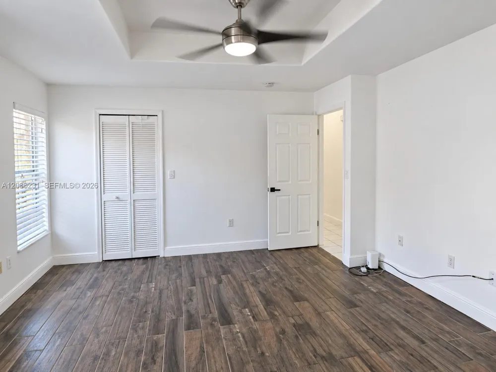 16362 SW 94th St Miami, FL 33196