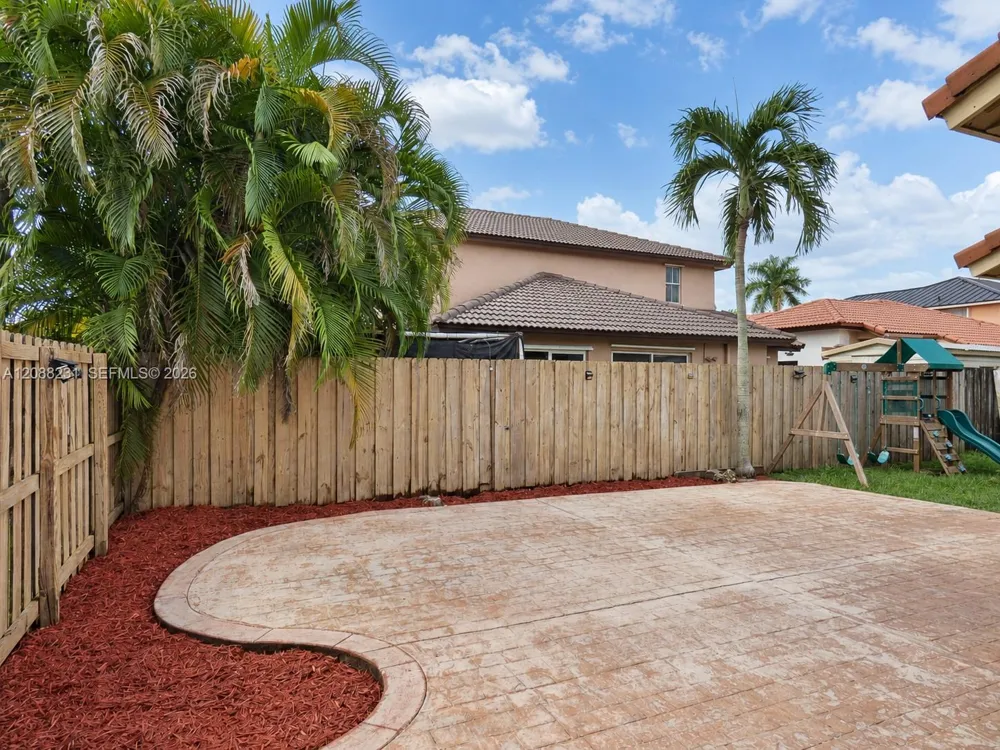 16362 SW 94th St Miami, FL 33196