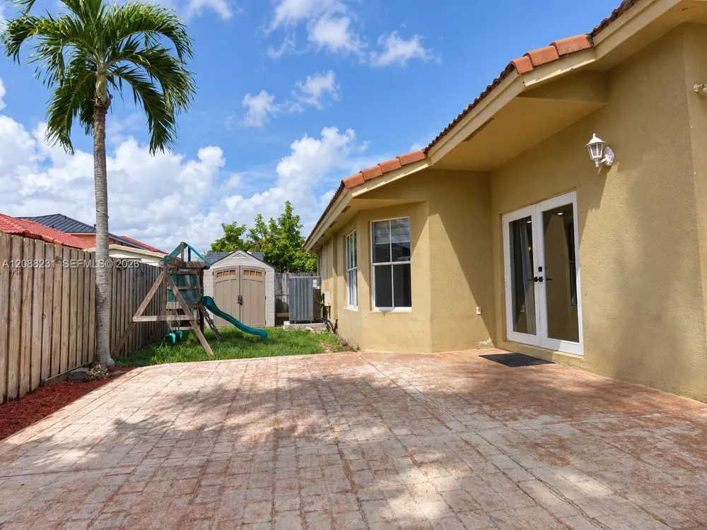 16362 SW 94th St Miami, FL 33196