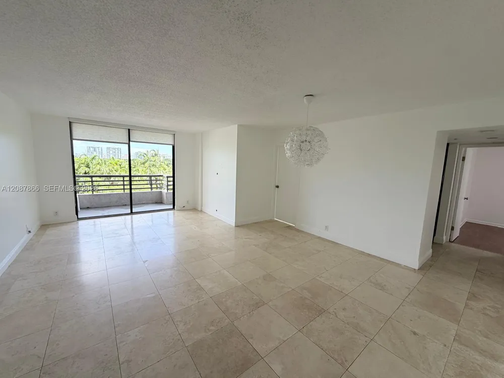 3300 NE 191st St #512 Aventura, FL 33180