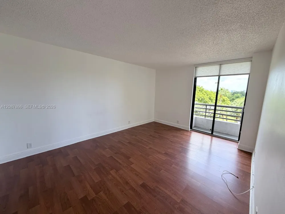 3300 NE 191st St #512 Aventura, FL 33180