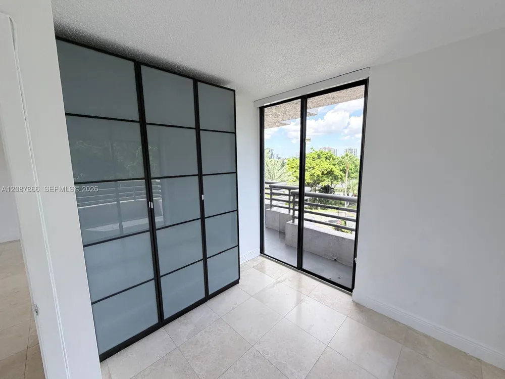 3300 NE 191st St #512 Aventura, FL 33180
