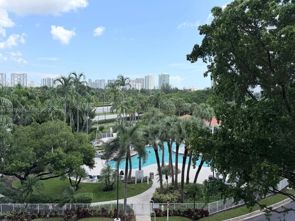 3300 NE 191st St #512 Aventura, FL 33180