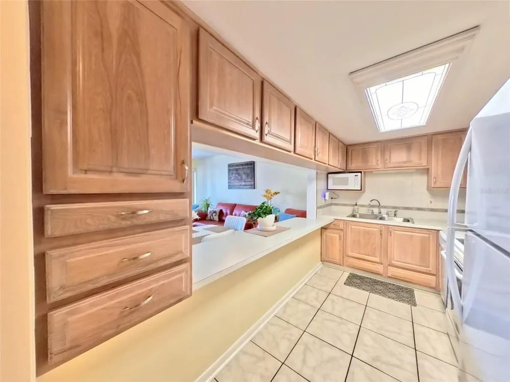 7701 STARKEY ROAD #436 Seminole, FL 33777