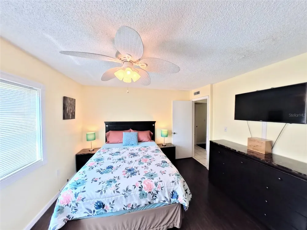 7701 STARKEY ROAD #436 Seminole, FL 33777