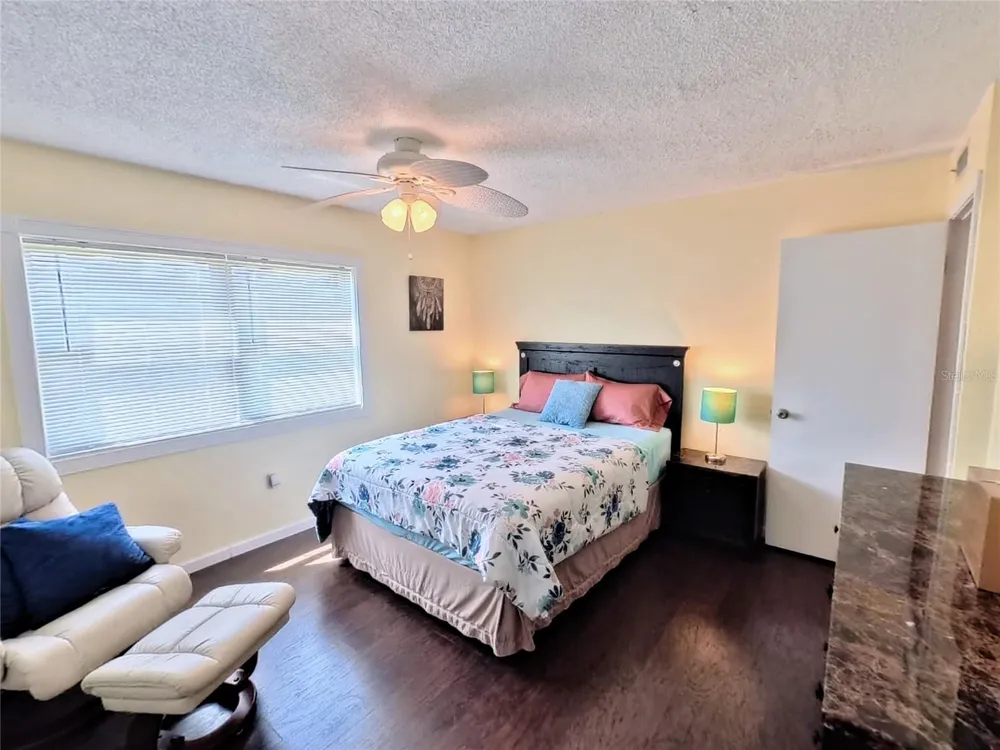 7701 STARKEY ROAD #436 Seminole, FL 33777