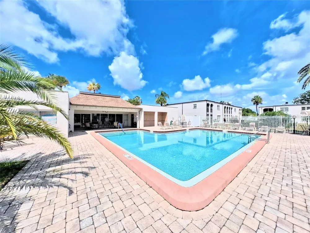 7701 STARKEY ROAD #436 Seminole, FL 33777