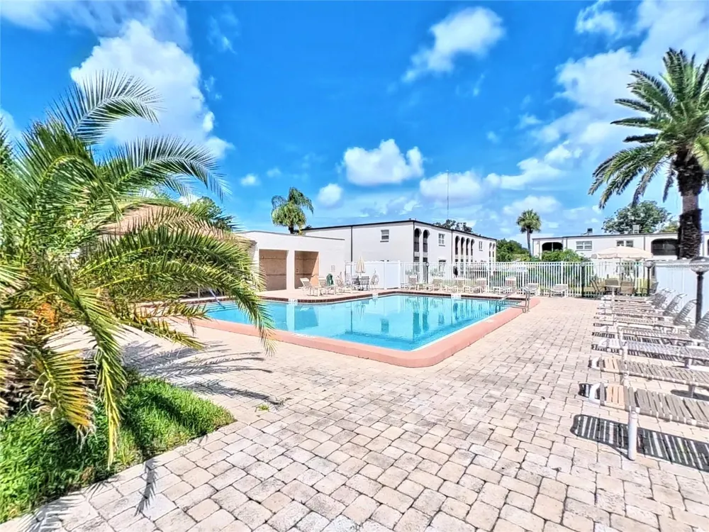 7701 STARKEY ROAD #436 Seminole, FL 33777