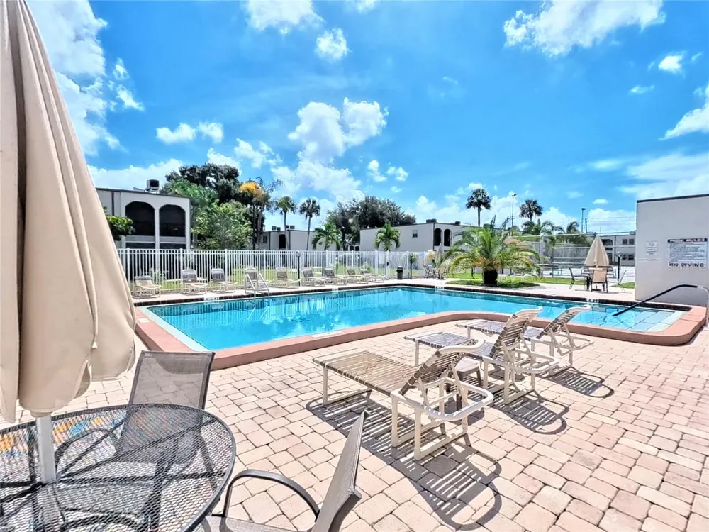 7701 STARKEY ROAD #436 Seminole, FL 33777