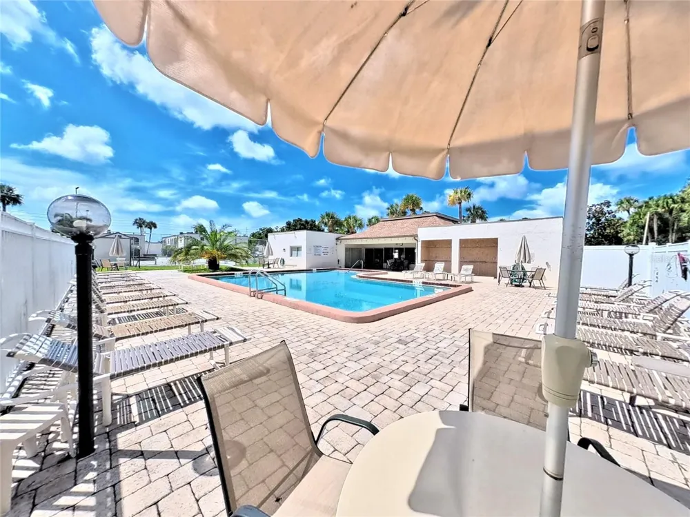 7701 STARKEY ROAD #436 Seminole, FL 33777