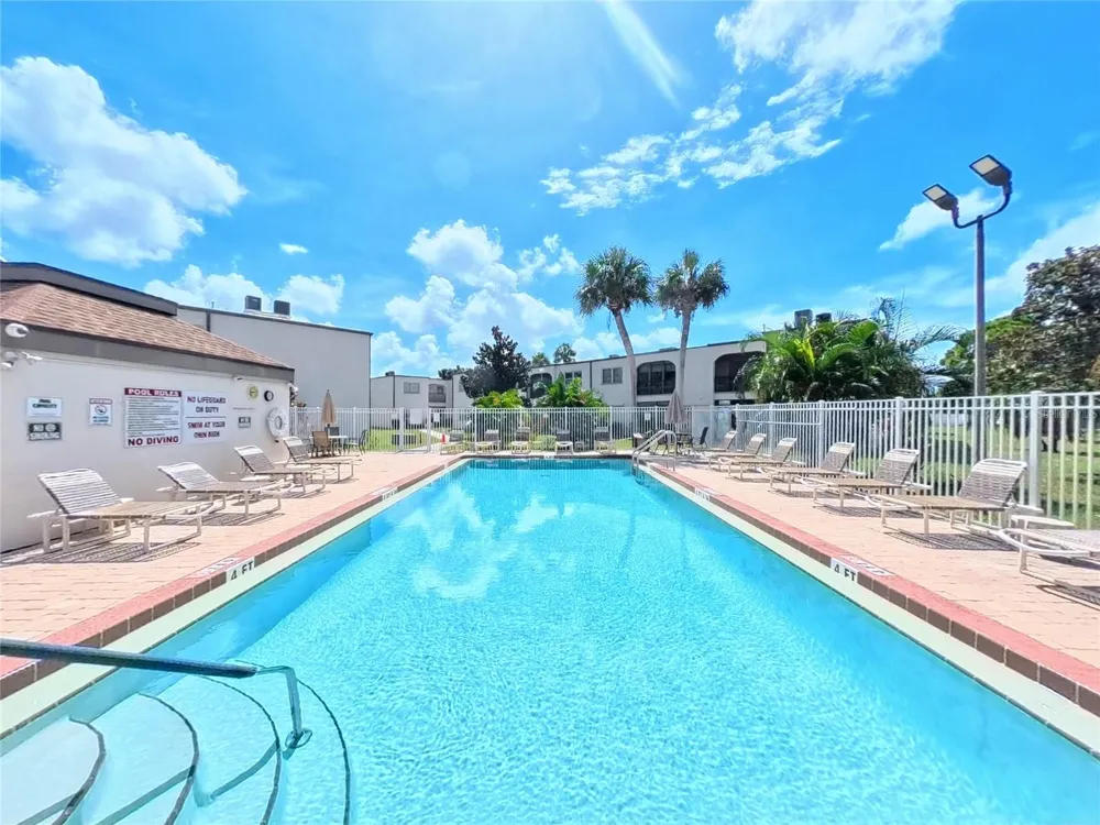 7701 STARKEY ROAD #436 Seminole, FL 33777