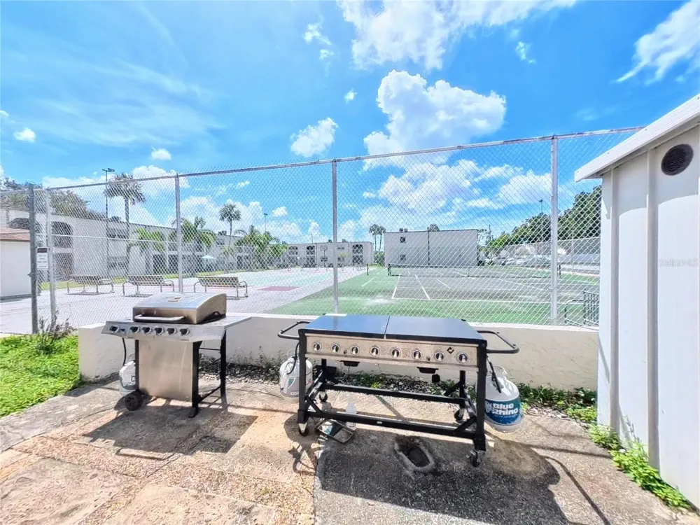 7701 STARKEY ROAD #436 Seminole, FL 33777