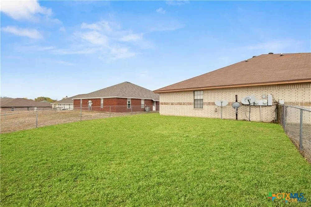 3210 Raven Drive #B Killeen, TX 76543