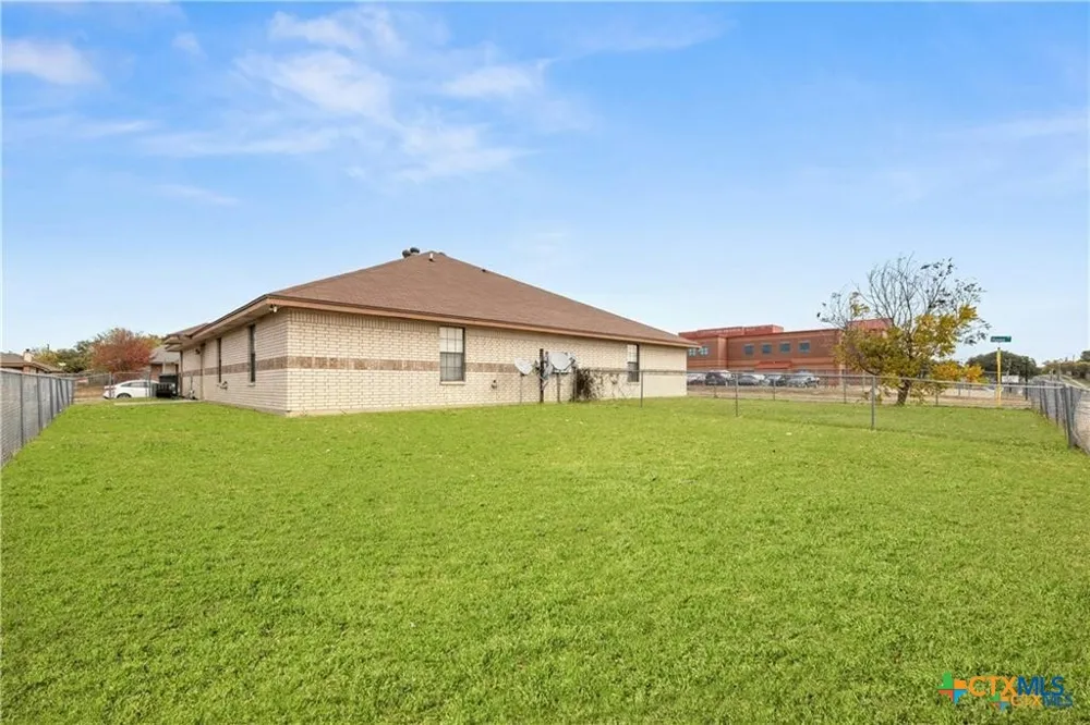 3210 Raven Drive #B Killeen, TX 76543