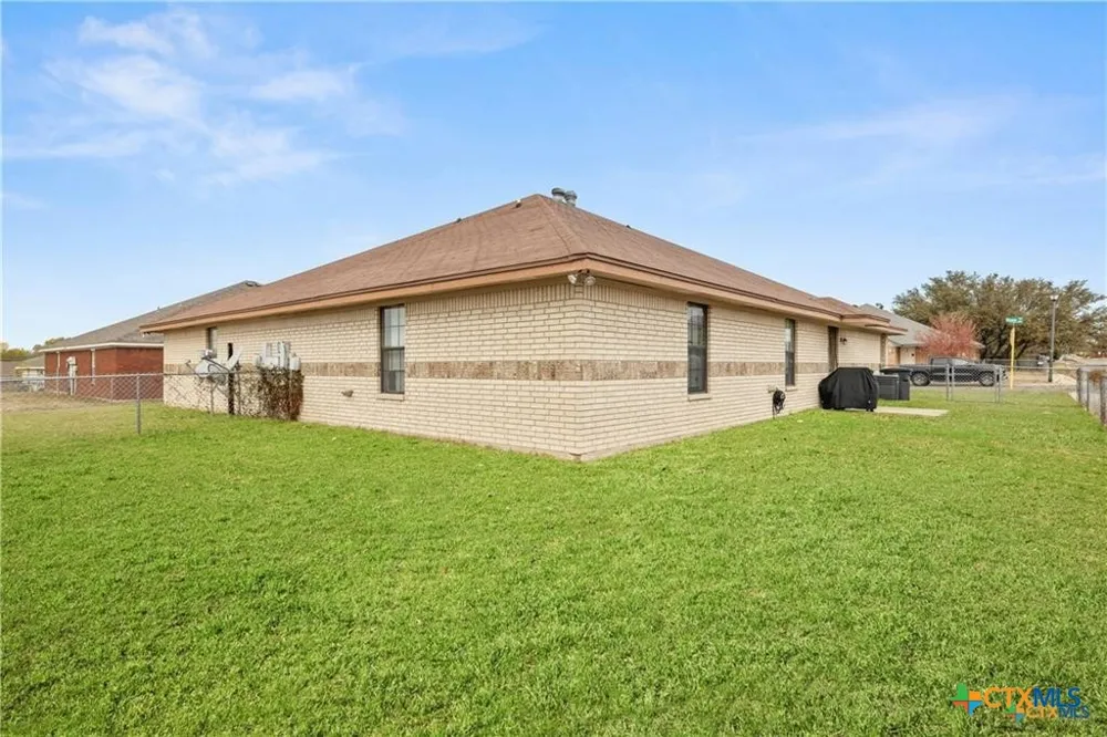 3210 Raven Drive #B Killeen, TX 76543