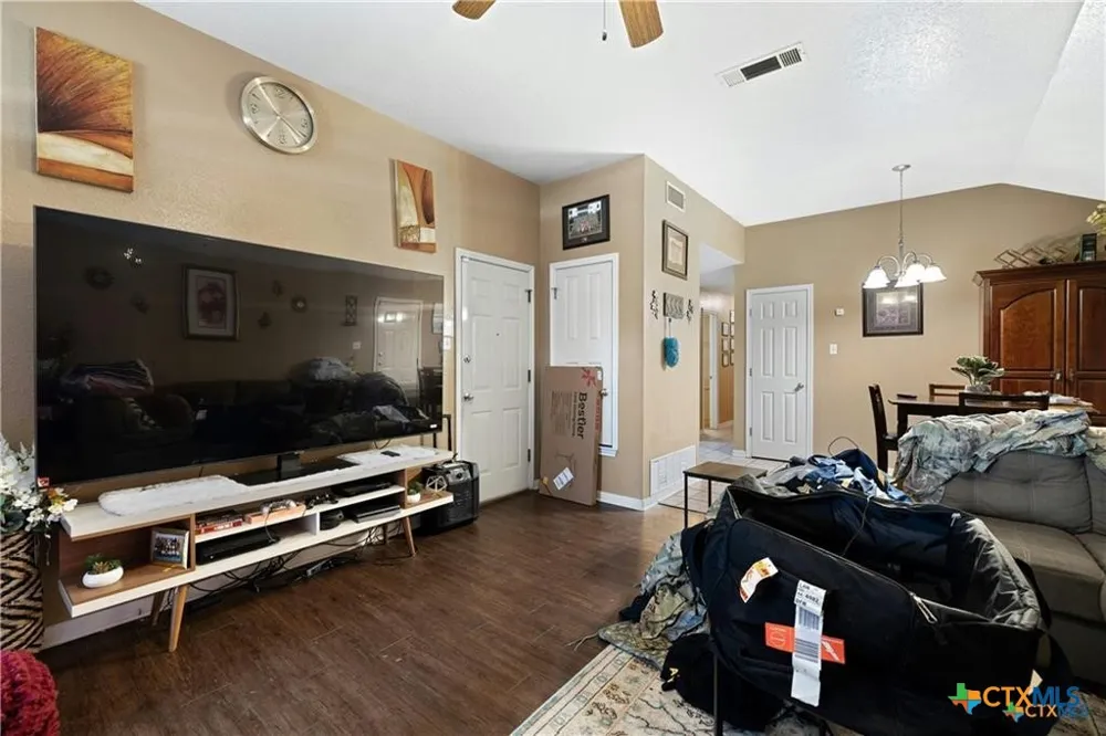 3210 Raven Drive #B Killeen, TX 76543