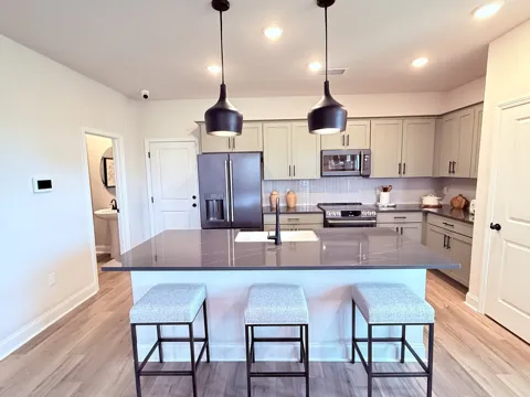 2718 Willowoak Trl