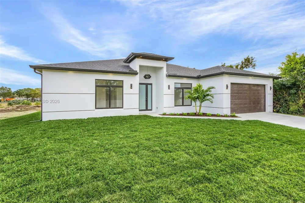 1826 NE 11TH LN Cape Coral, FL 33909