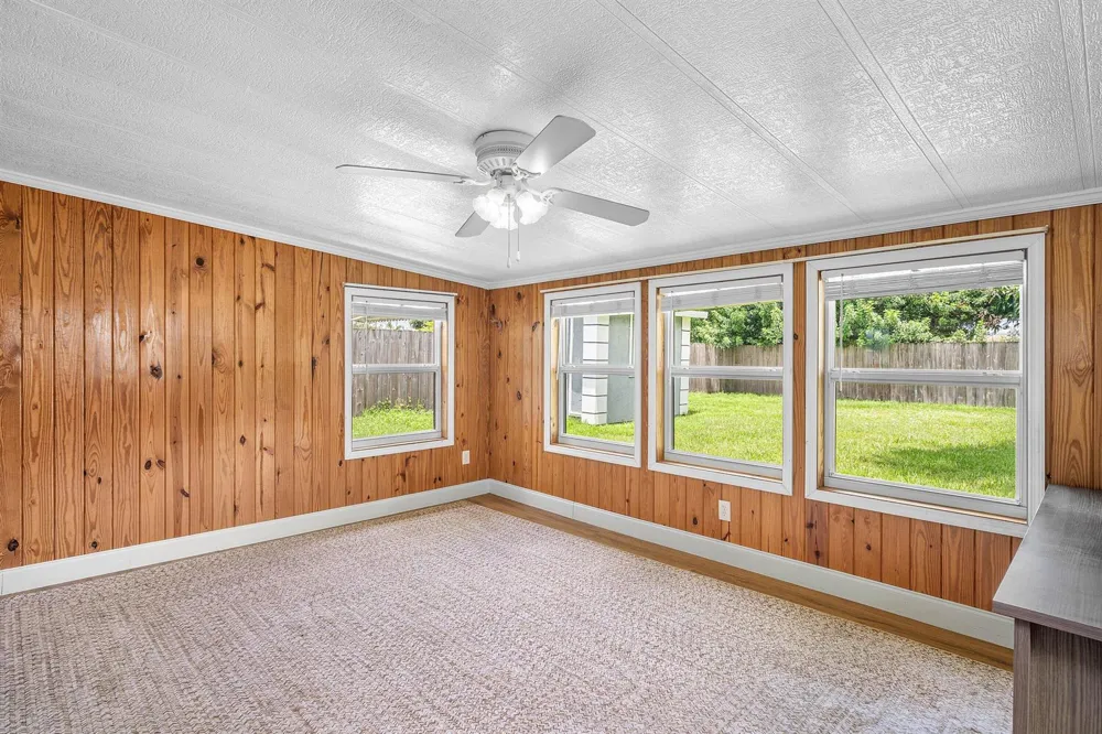 5709 SE Indigo Avenue Stuart, FL 34997