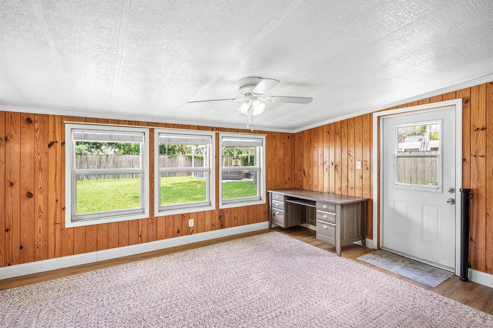 5709 SE Indigo Avenue Stuart, FL 34997