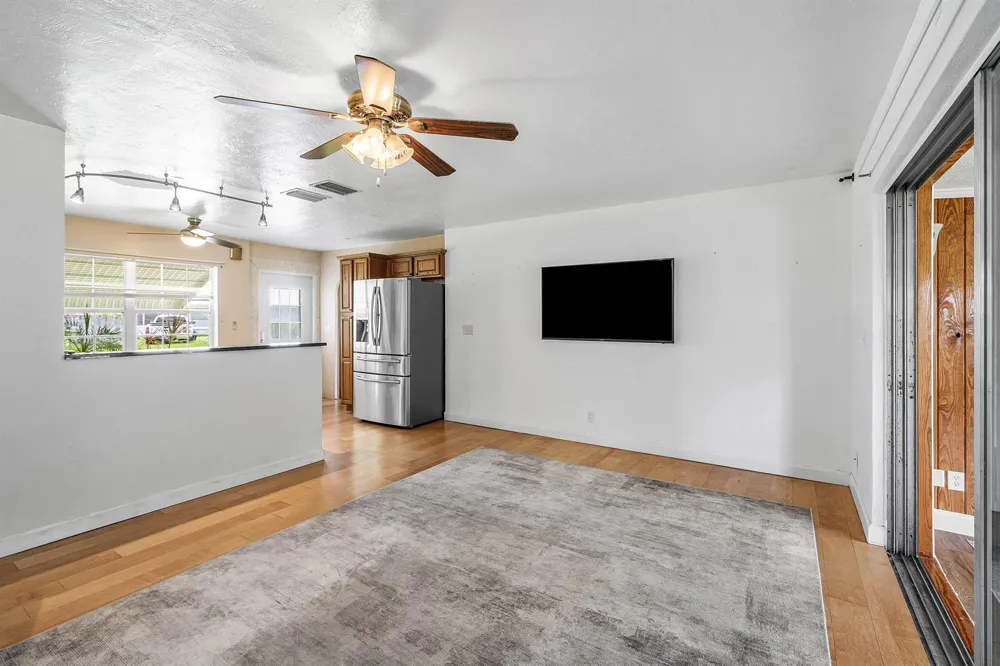 5709 SE Indigo Avenue Stuart, FL 34997
