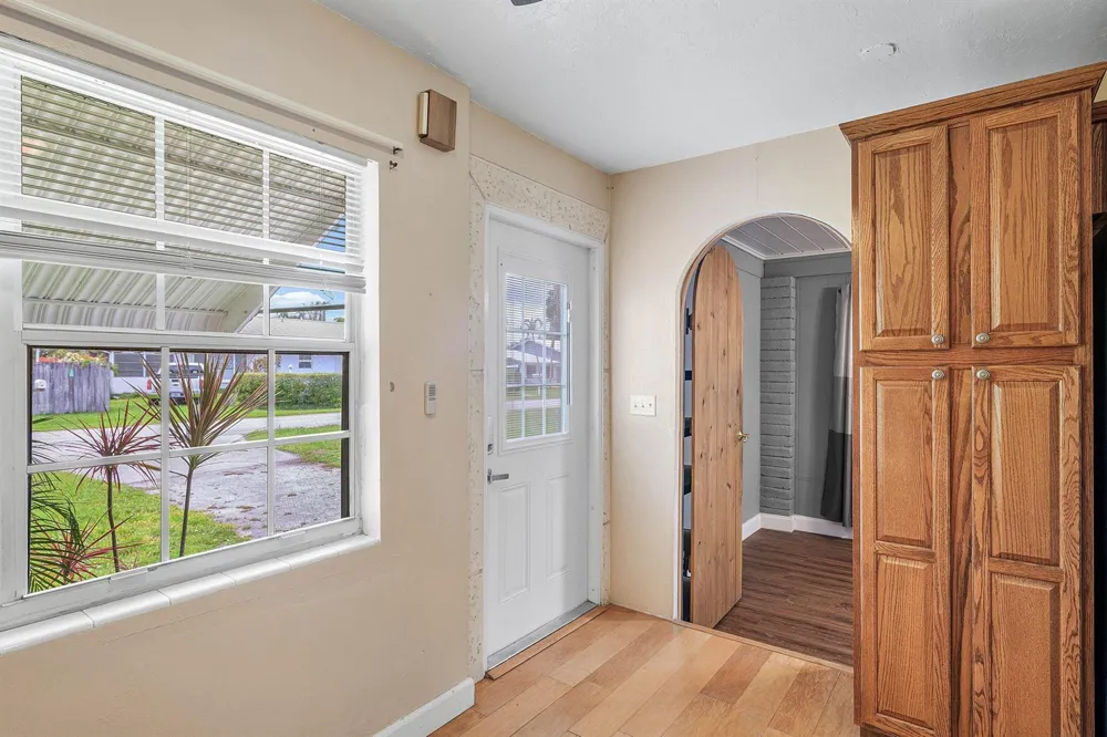 5709 SE Indigo Avenue Stuart, FL 34997