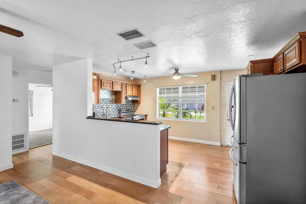 5709 SE Indigo Avenue Stuart, FL 34997