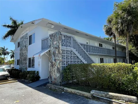 890 NW 45th Ave #1