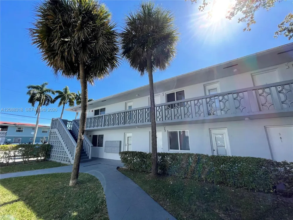 890 NW 45th Ave #1 Miami, FL 33126