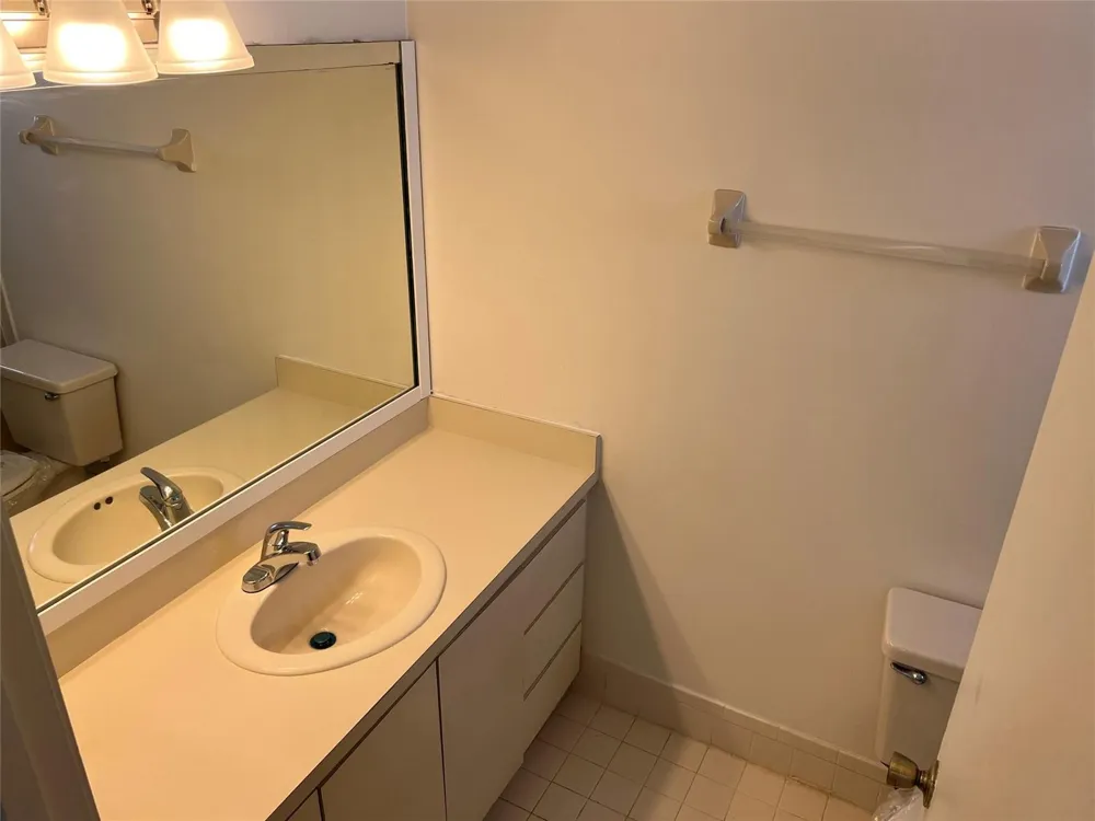 2941 NW 92nd Avenue Coral Springs, FL 33065