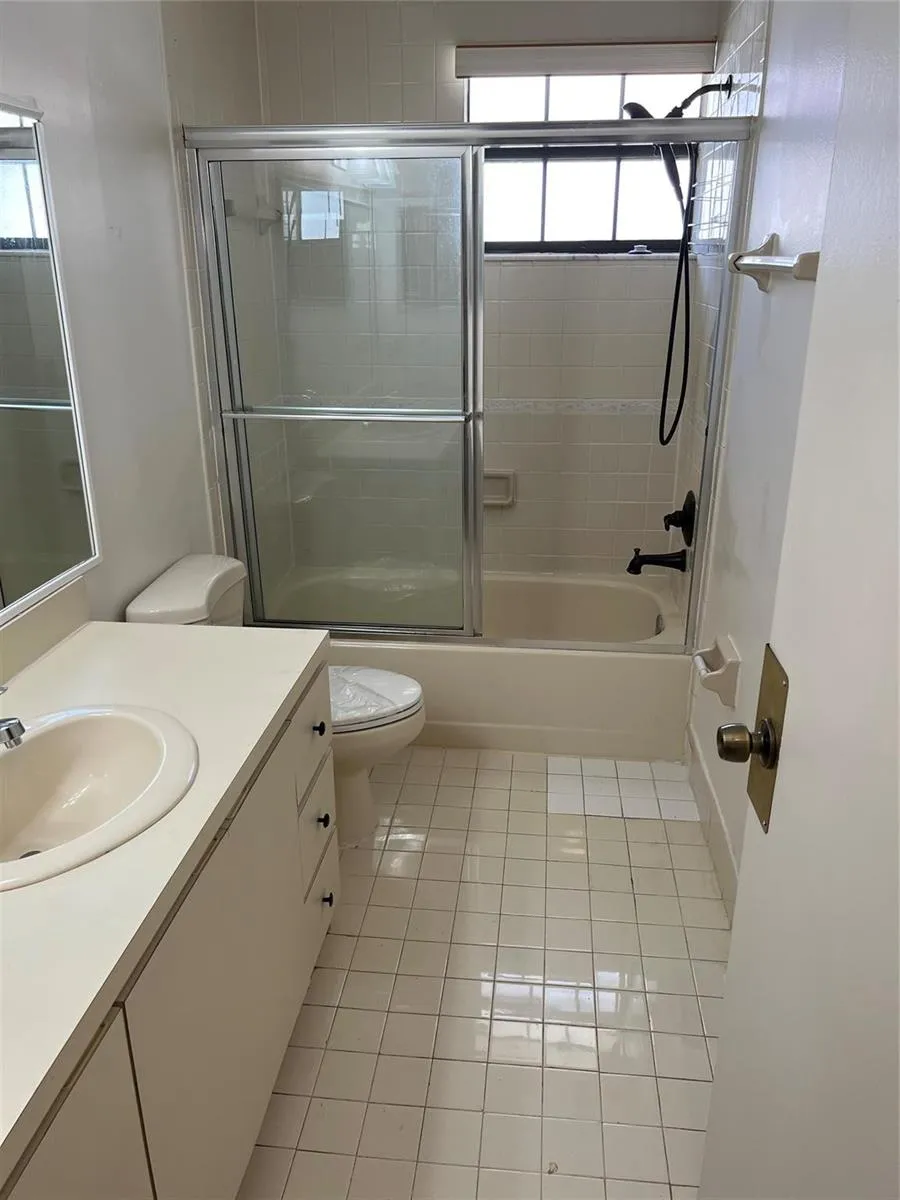 2941 NW 92nd Avenue Coral Springs, FL 33065