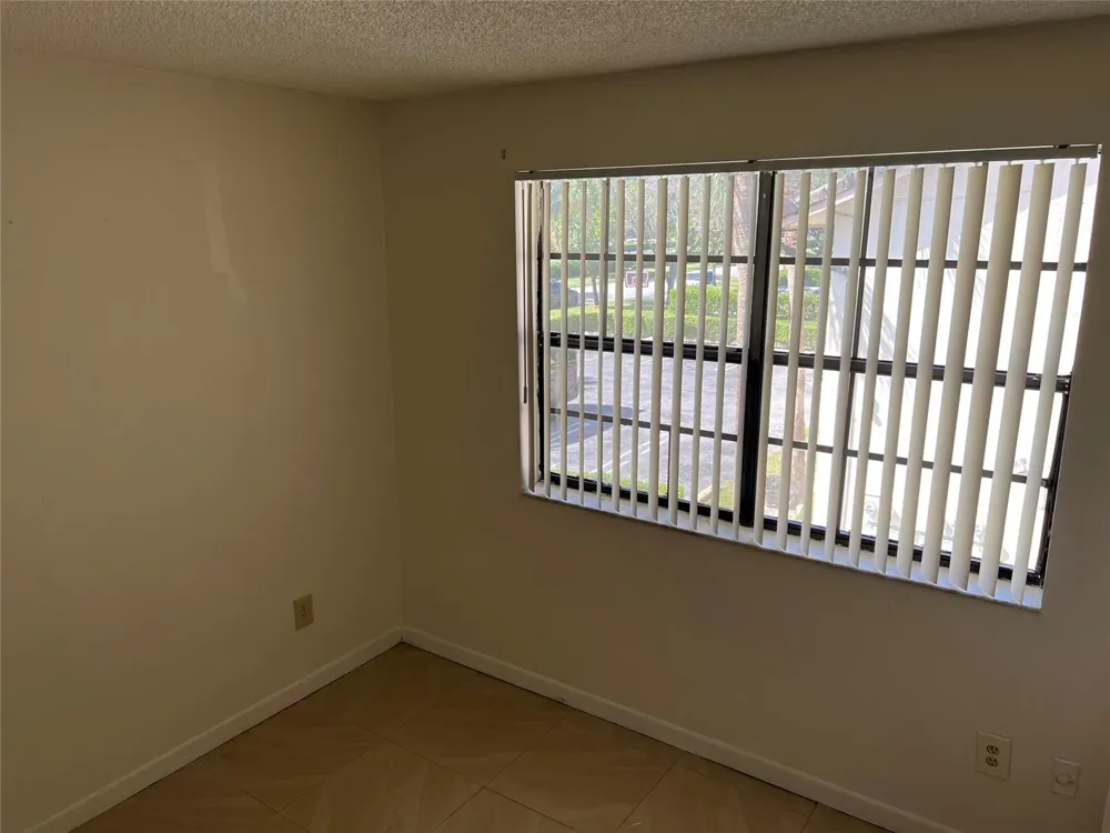 2941 NW 92nd Avenue Coral Springs, FL 33065