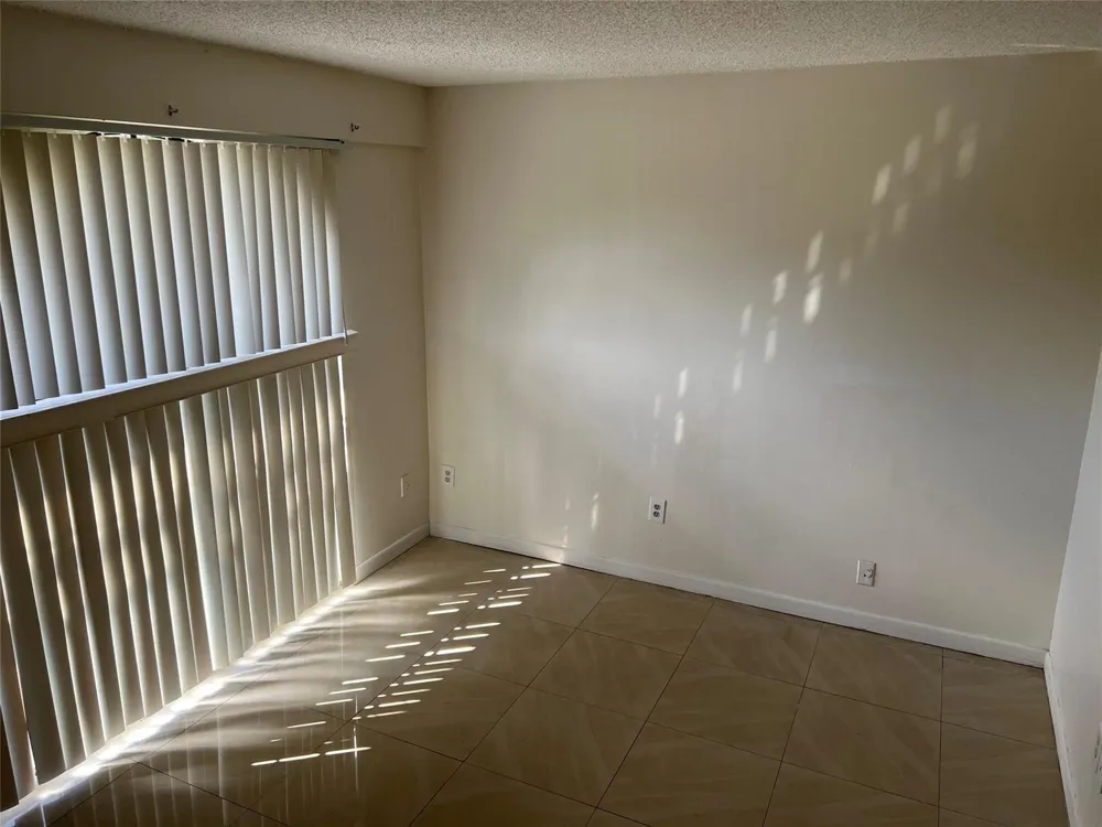 2941 NW 92nd Avenue Coral Springs, FL 33065
