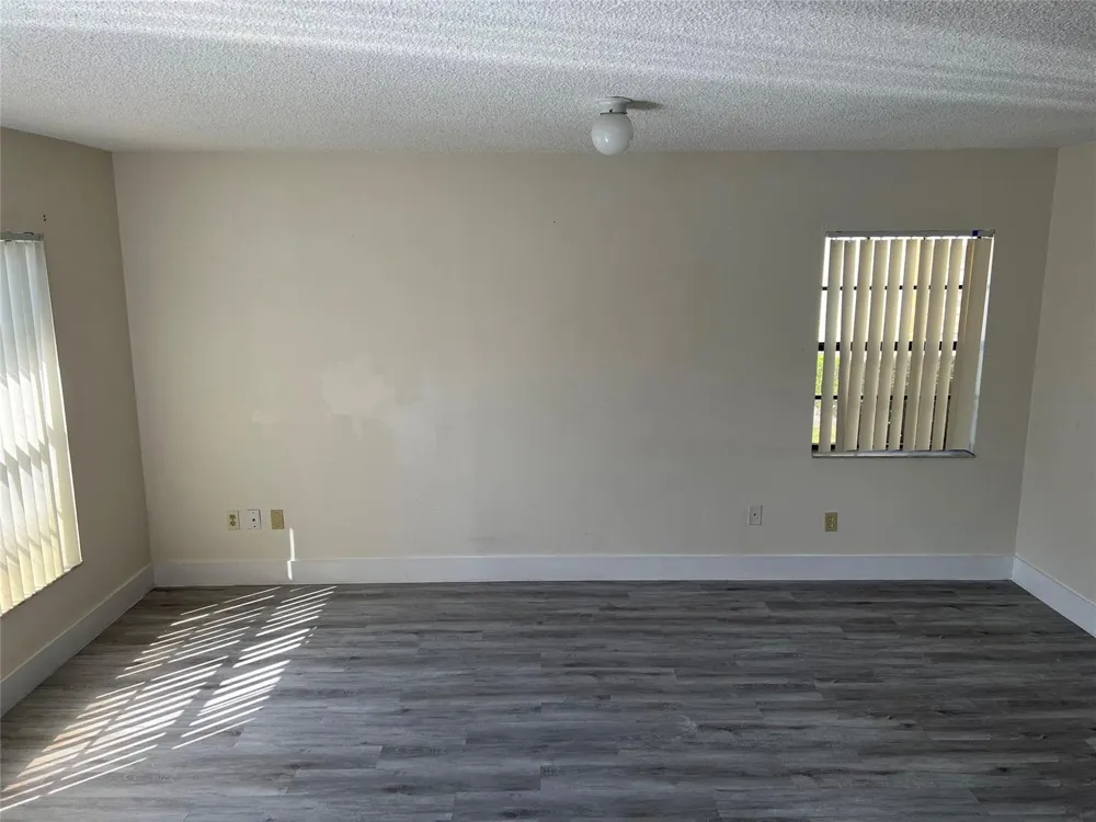 2941 NW 92nd Avenue Coral Springs, FL 33065