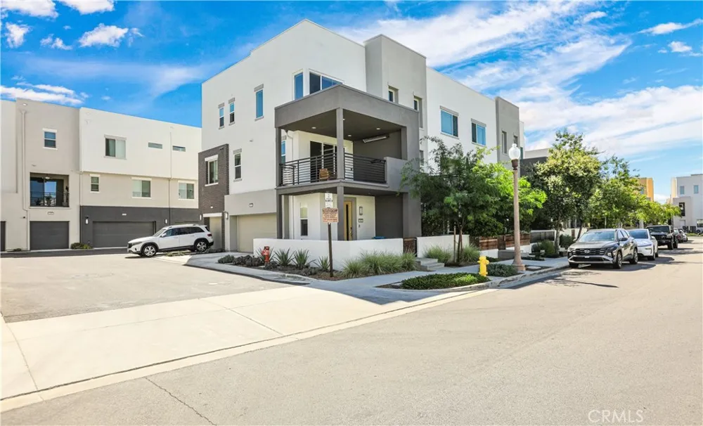 112 Novel Irvine, CA 92618