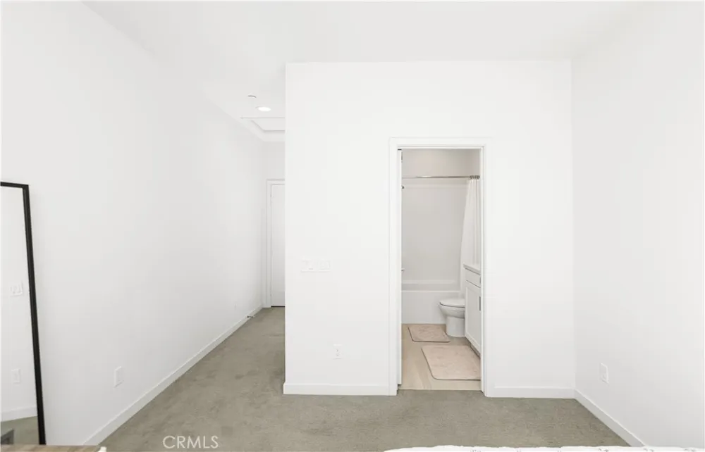 112 Novel Irvine, CA 92618