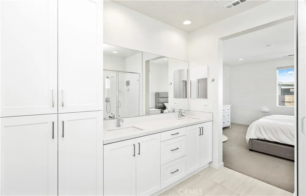 112 Novel Irvine, CA 92618