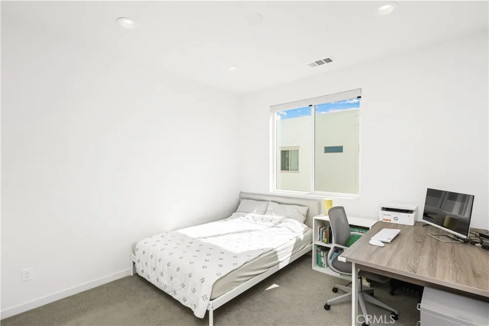 112 Novel Irvine, CA 92618