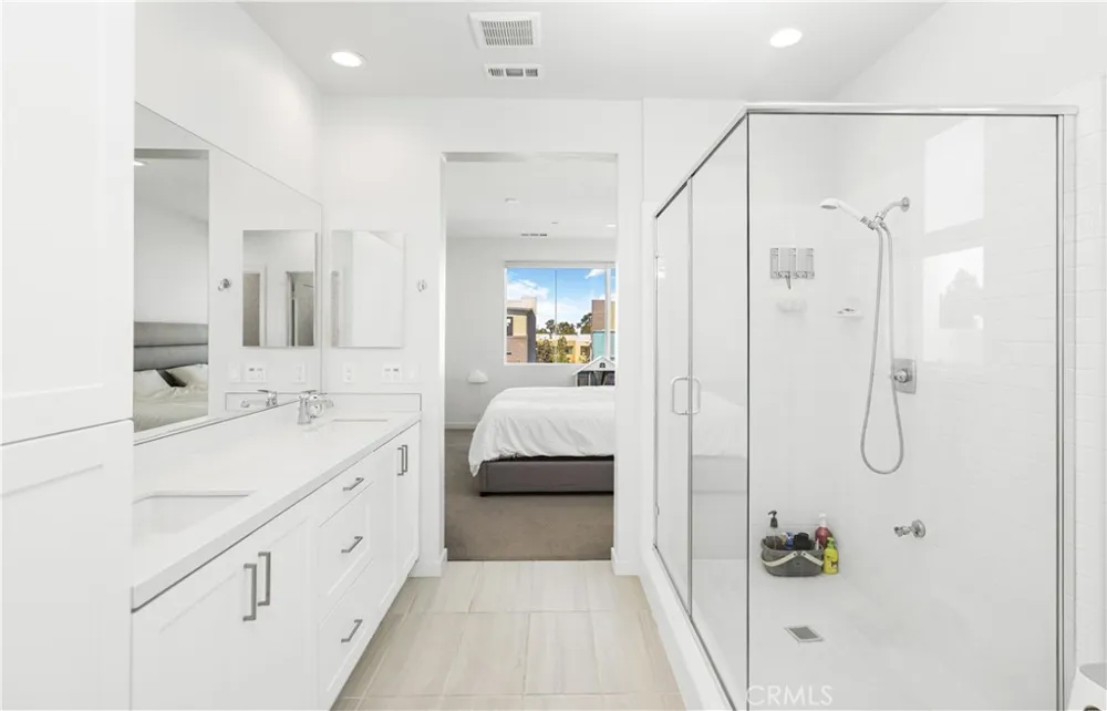 112 Novel Irvine, CA 92618