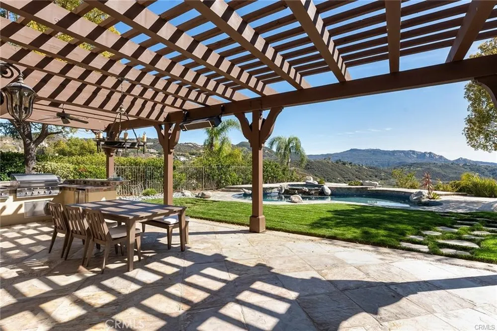 24920 Paseo Del Rancho Calabasas, CA 91302