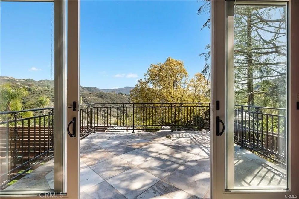 24920 Paseo Del Rancho Calabasas, CA 91302