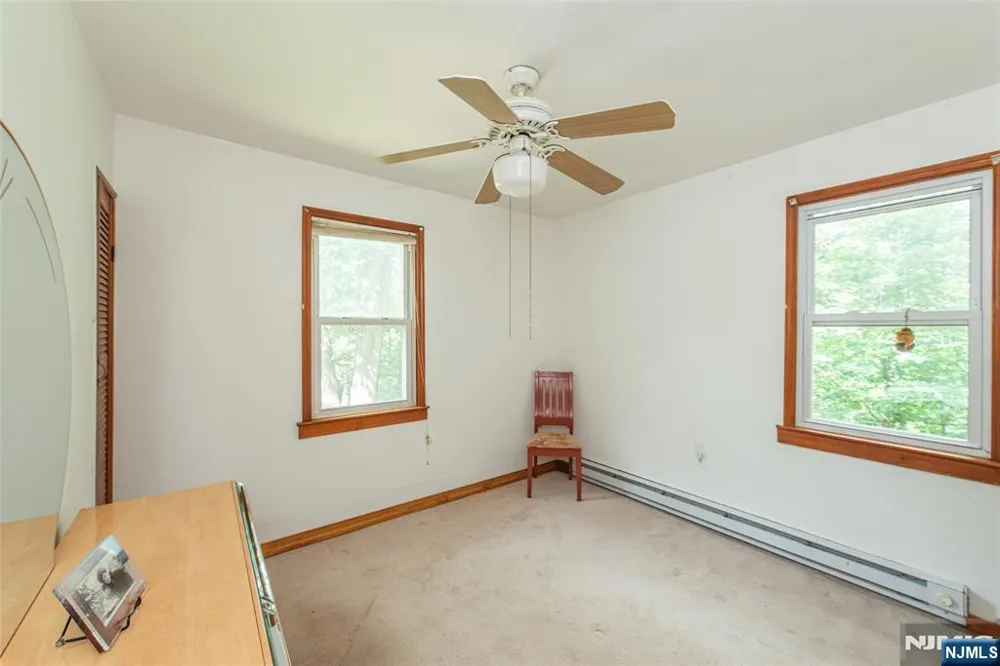 19 Skyland Avenue Wanaque, NJ 07420