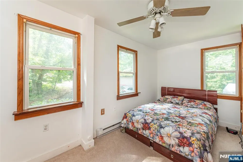 19 Skyland Avenue Wanaque, NJ 07420
