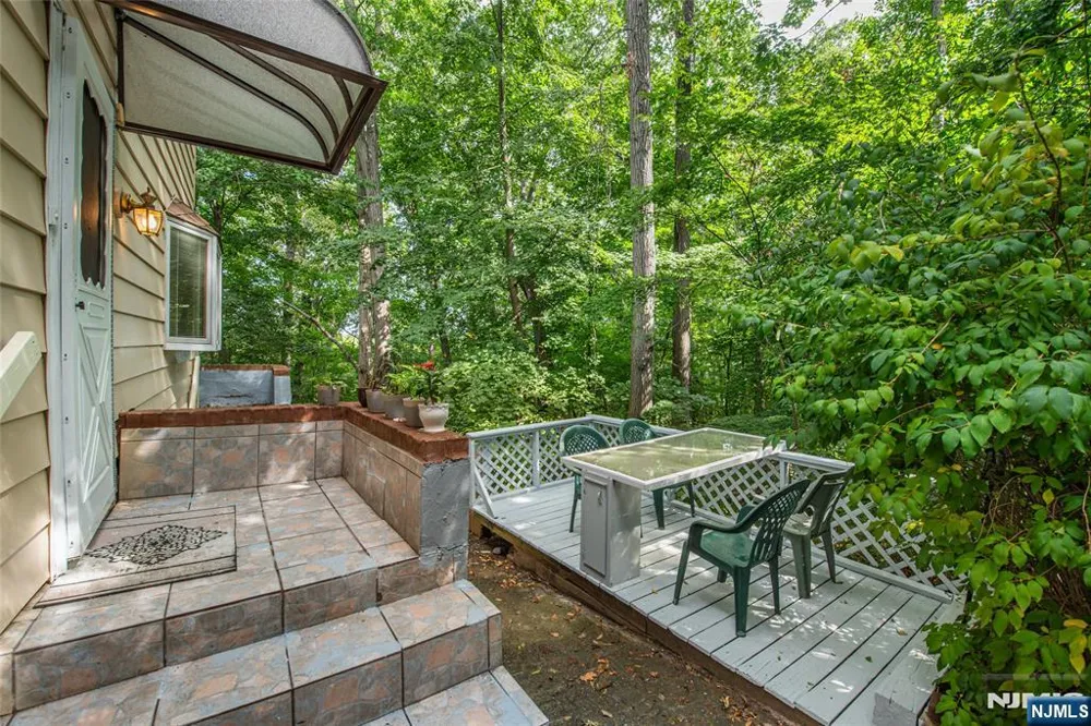 19 Skyland Avenue Wanaque, NJ 07420