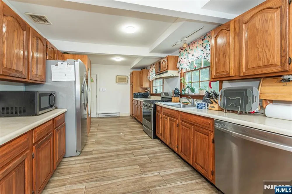 19 Skyland Avenue Wanaque, NJ 07420