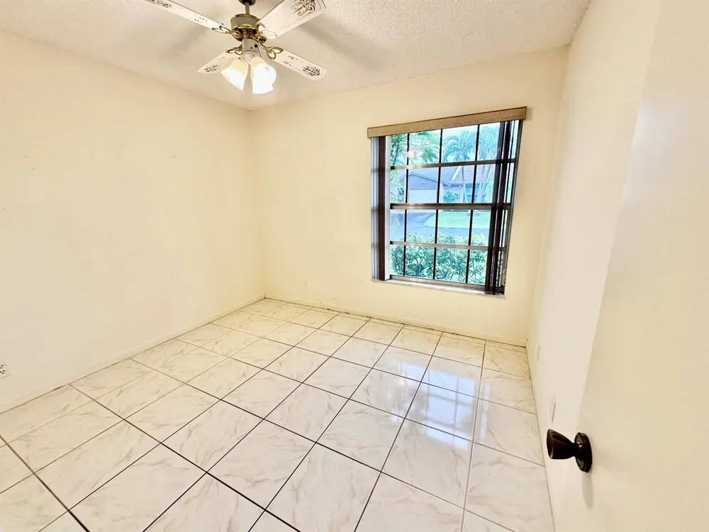 5483 VIBURNUM CIRCLE Delray Beach, FL 33484