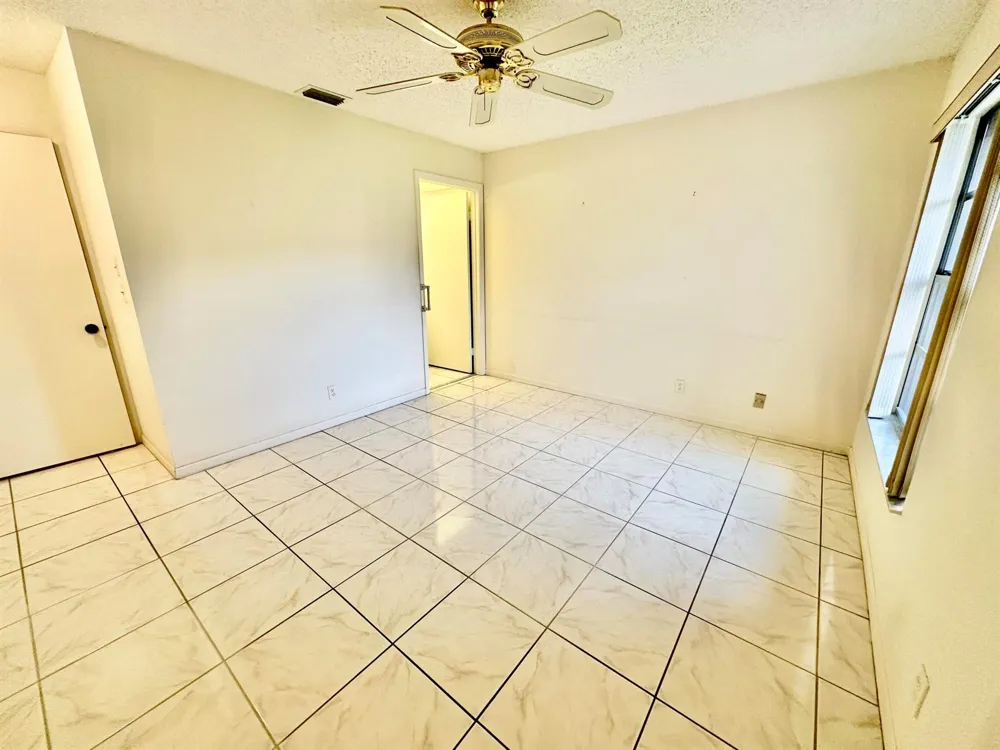 5483 VIBURNUM CIRCLE Delray Beach, FL 33484