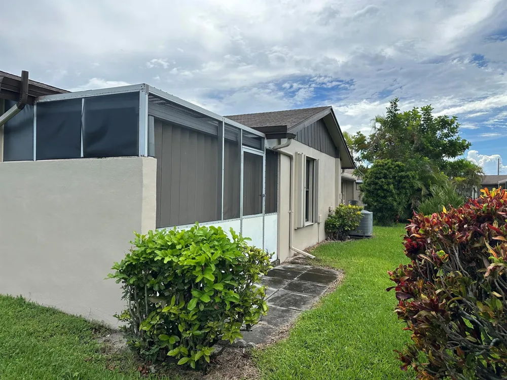 5483 VIBURNUM CIRCLE Delray Beach, FL 33484