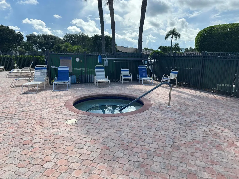 5483 VIBURNUM CIRCLE Delray Beach, FL 33484